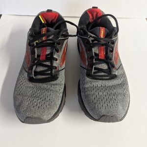 Men's Gray and Red Athletic Shoes